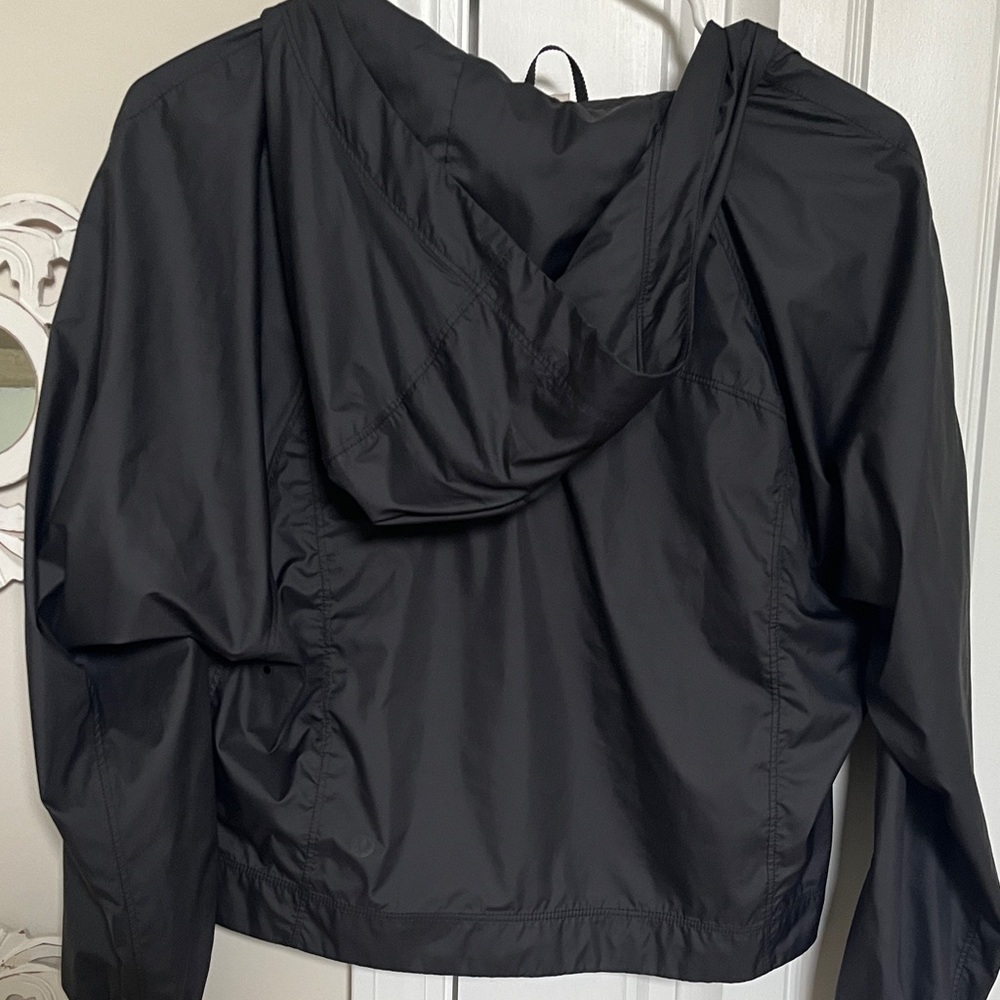 Lululemon black packable rain jacket - image 6